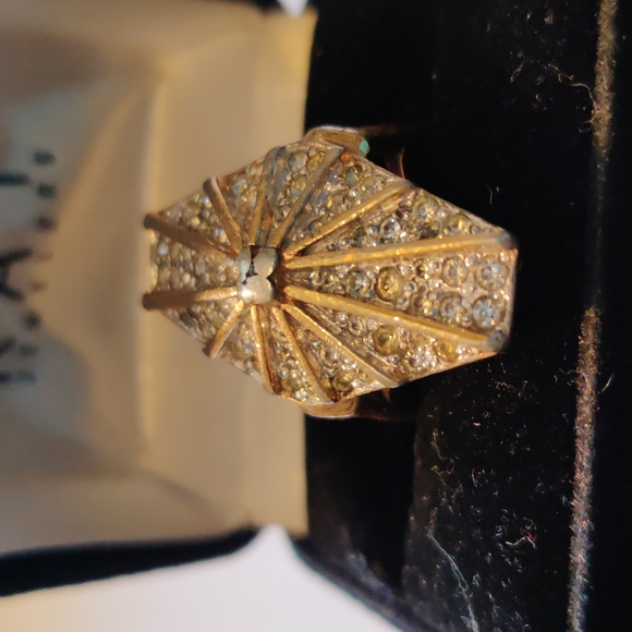 VINTAGE RHINESTONE COCKTAIL RING - Picture 3 of 6